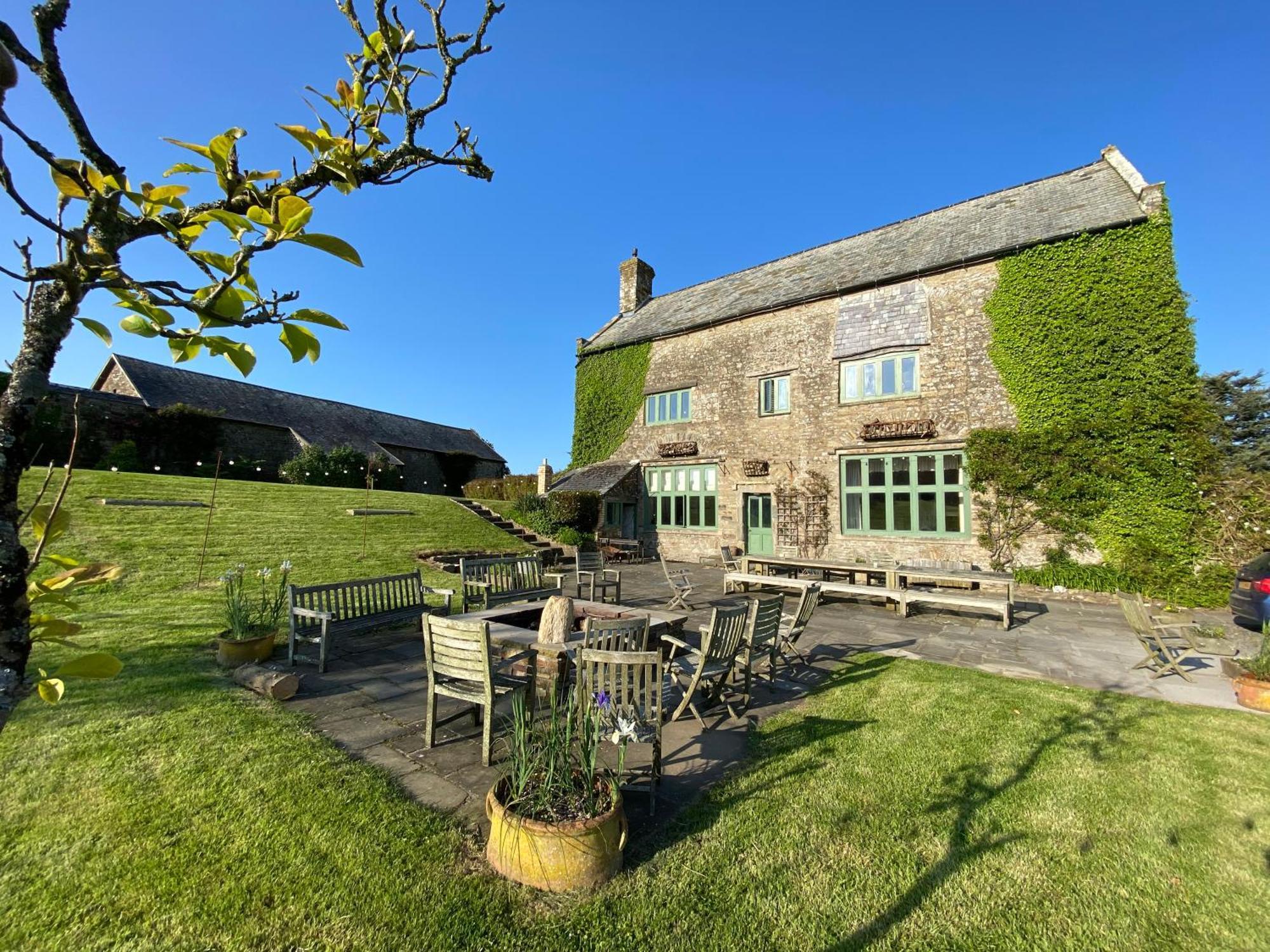 Villa Ash Barton - Big Party House, No Curfew! Wrafton Exterior foto