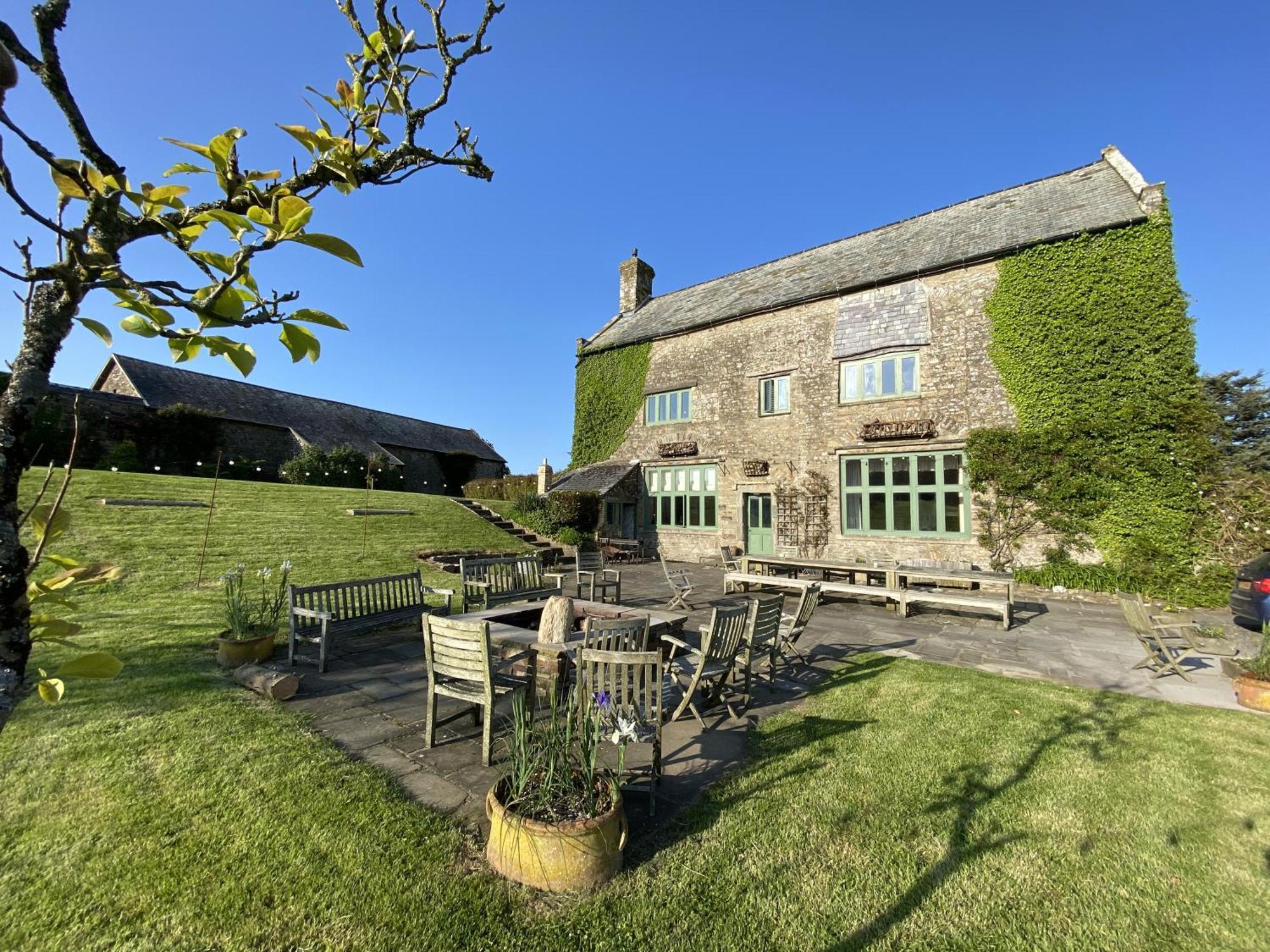 Villa Ash Barton - Big Party House, No Curfew! Wrafton Exterior foto