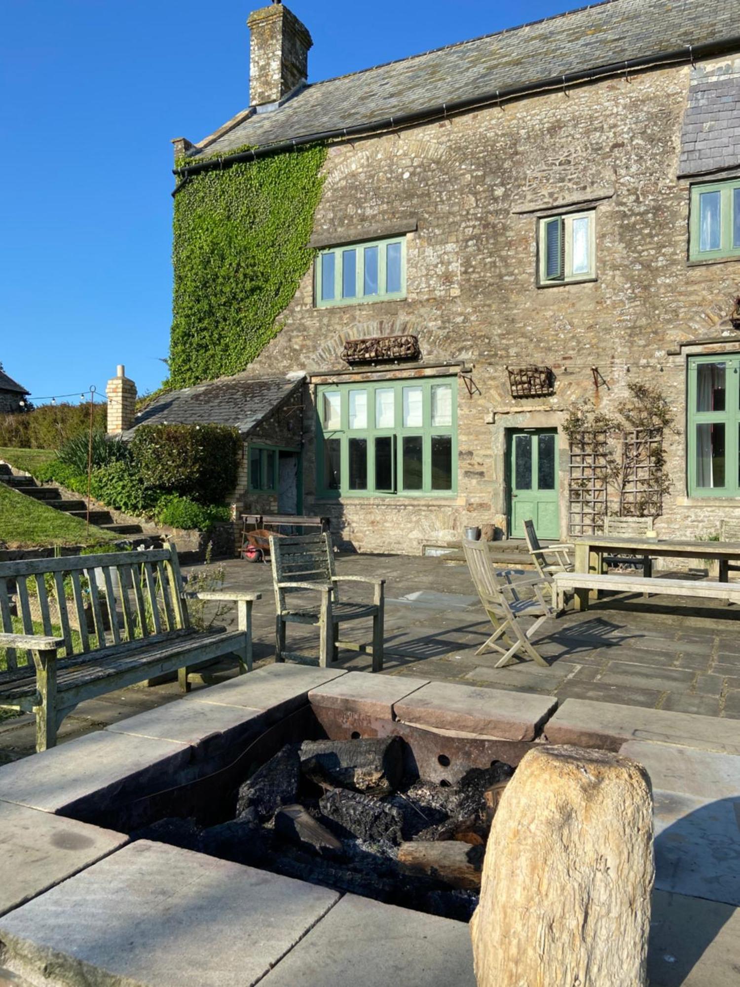 Villa Ash Barton - Big Party House, No Curfew! Wrafton Exterior foto